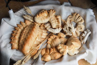 Traditional Sardinian bread baking experience